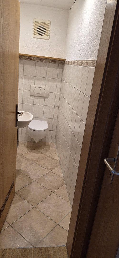 Pronájem bytu 4+1 79 m², Biberach an der Riß, Bádensko-Württembersko Pronájem bytu 4+1 79 m², Biberach an der Riß, Bádensko-Württembersko
