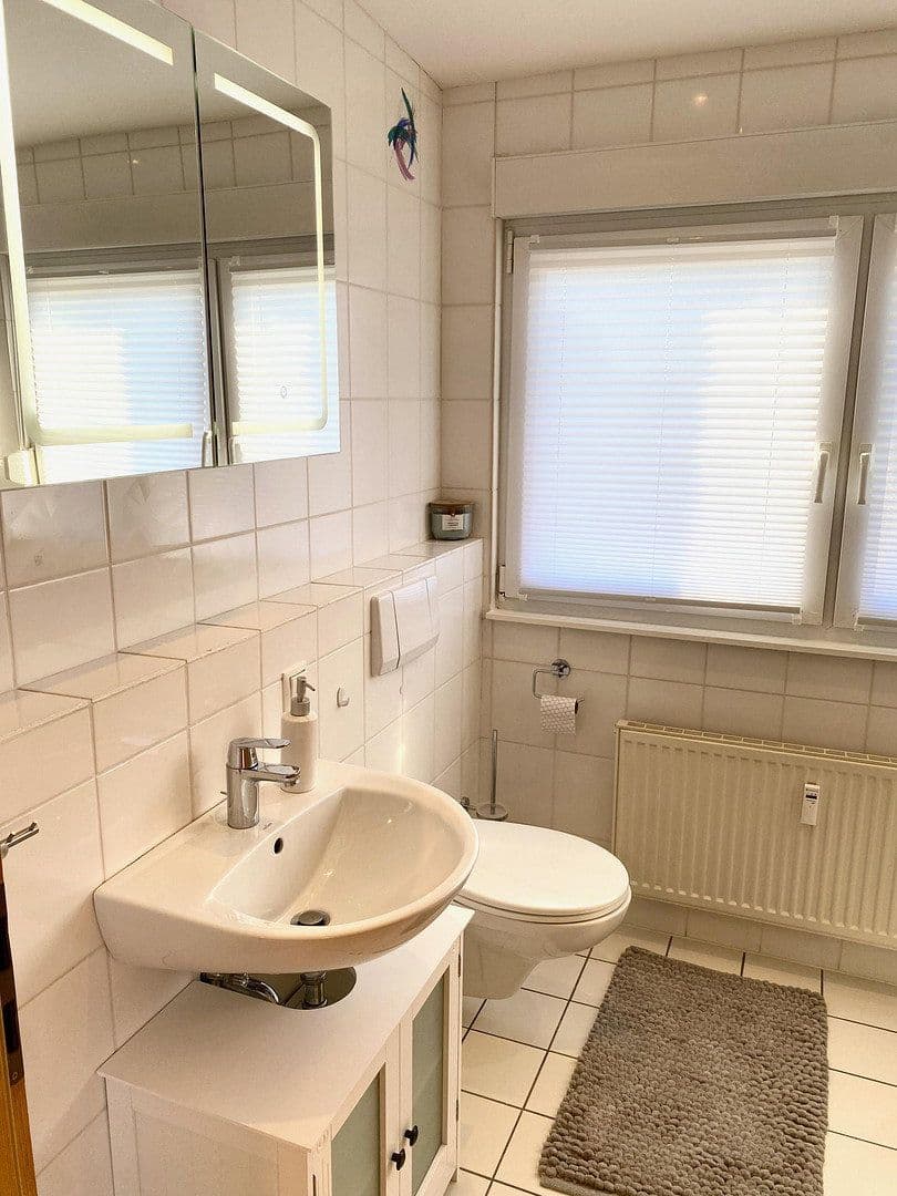Pronájem bytu 1+1 20 m², Pfarrer-Dr.-Hoffmann-Str. 14, Wachtberg, Severní Porýní-Vestfálsko Pronájem bytu 1+1 20 m², Pfarrer-Dr.-Hoffmann-Str. 14, Wachtberg, Severní Porýní-Vestfálsko