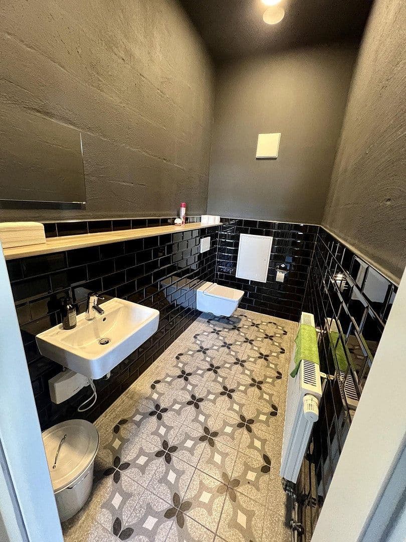 Pronájem nebytového prostoru 287 m², Königsbrücker Straße 96, Dresden, Sasko Pronájem nebytového prostoru 287 m², Königsbrücker Straße 96, Dresden, Sasko