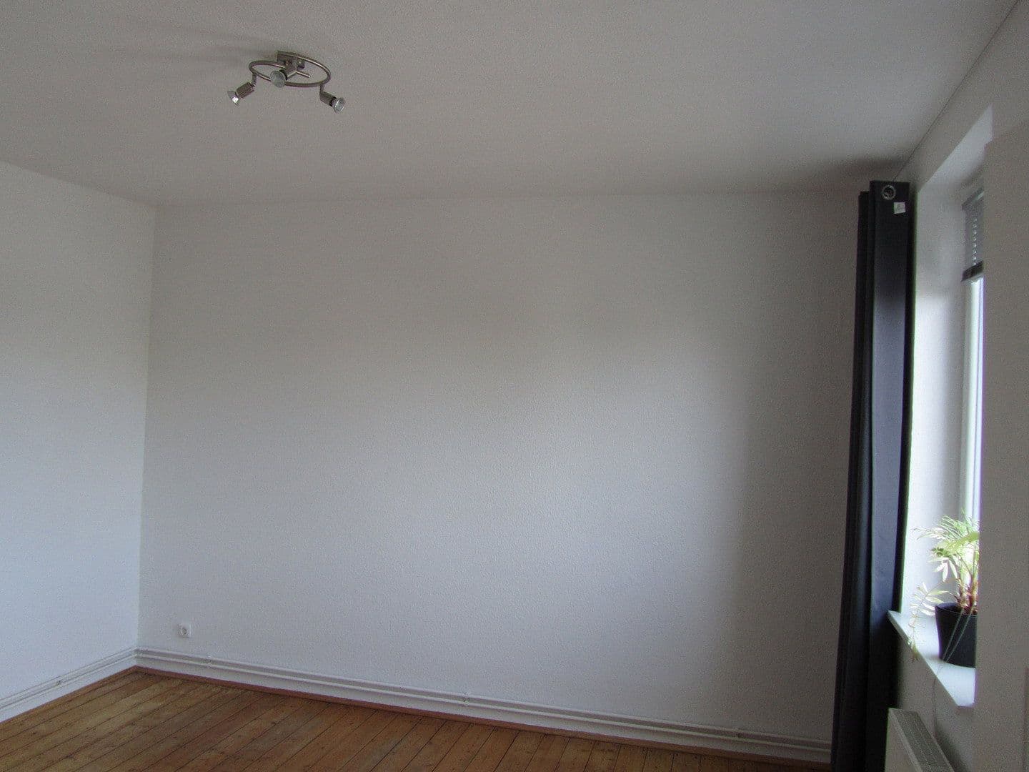 Pronájem bytu 3+kk 70 m², Hannoversche Straße 35, Braunschweig, Dolní Sasko Pronájem bytu 3+kk 70 m², Hannoversche Straße 35, Braunschweig, Dolní Sasko