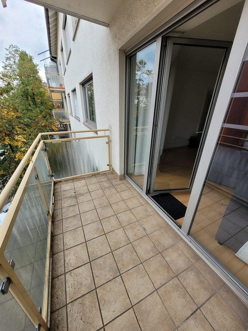 Pronájem bytu 1+1 40 m², Gellertstraße 46, Karlsruhe, Bádensko-Württembersko Pronájem bytu 1+1 40 m², Gellertstraße 46, Karlsruhe, Bádensko-Württembersko