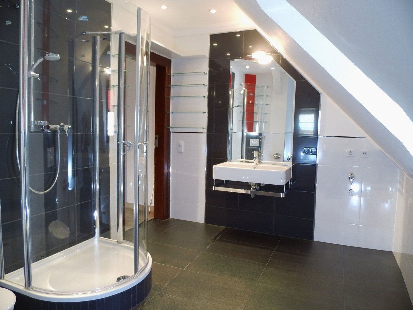 Pronájem bytu 5+1 178 m², Zhořelec, Sasko Pronájem bytu 5+1 178 m², Zhořelec, Sasko