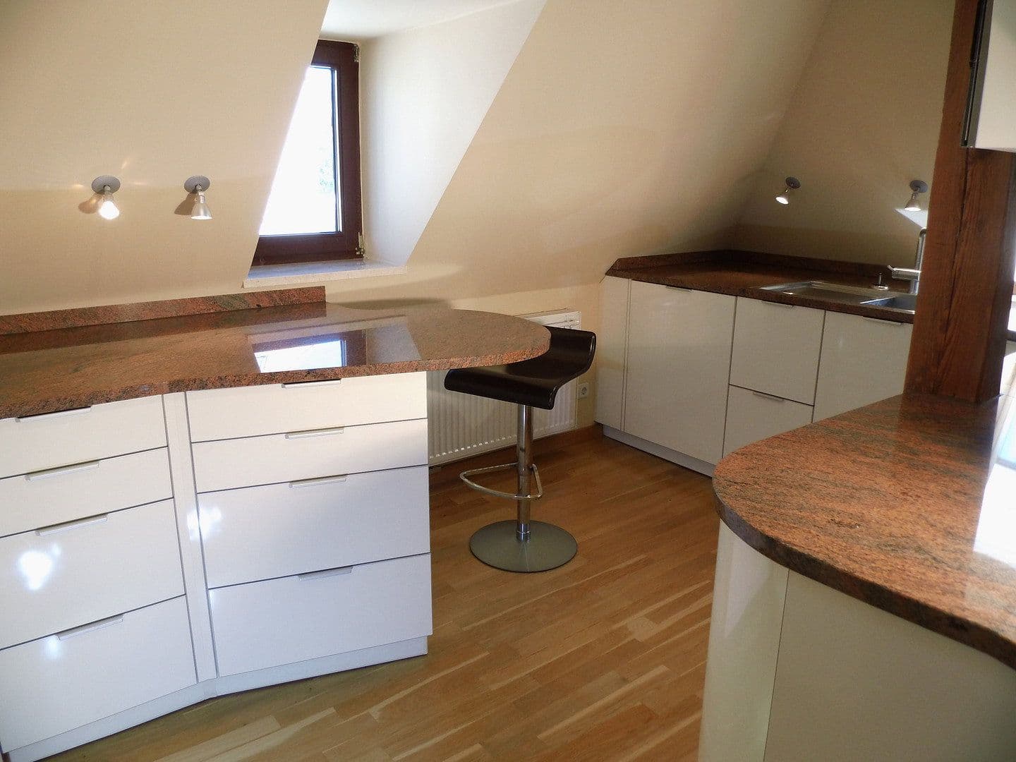 Pronájem bytu 5+1 178 m², Zhořelec, Sasko Pronájem bytu 5+1 178 m², Zhořelec, Sasko