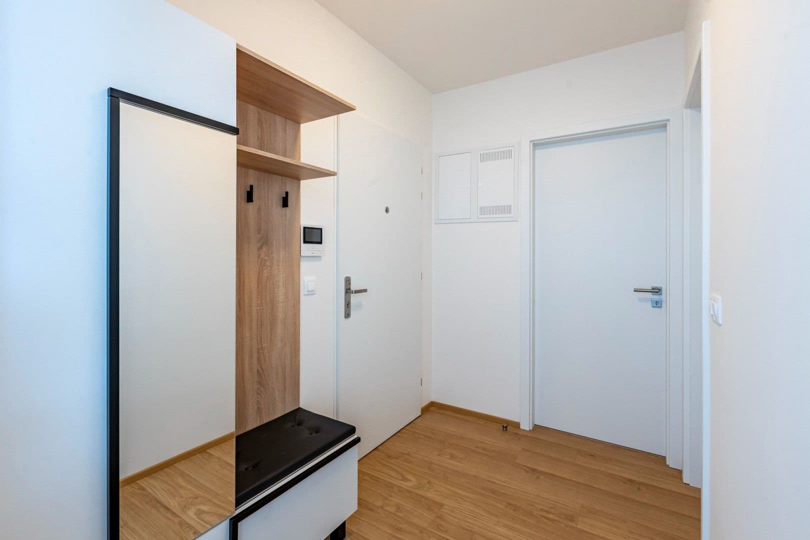 Pronájem bytu 2+kk 53 m², Mezilehlá, Praha, Praha Pronájem bytu 2+kk 53 m², Mezilehlá, Praha, Praha
