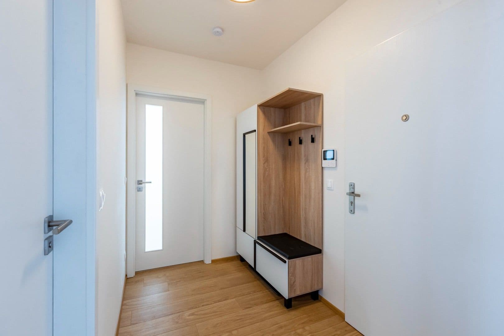 Pronájem bytu 2+kk 53 m², Mezilehlá, Praha, Praha Pronájem bytu 2+kk 53 m², Mezilehlá, Praha, Praha