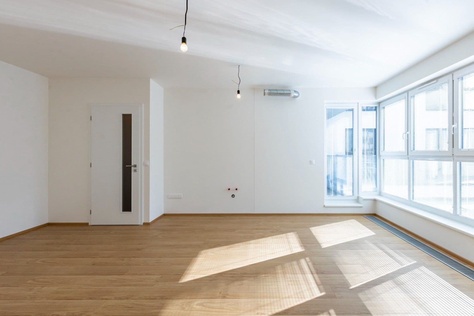 Pronájem bytu 2+kk 53 m², Mezilehlá, Praha, Praha Pronájem bytu 2+kk 53 m², Mezilehlá, Praha, Praha