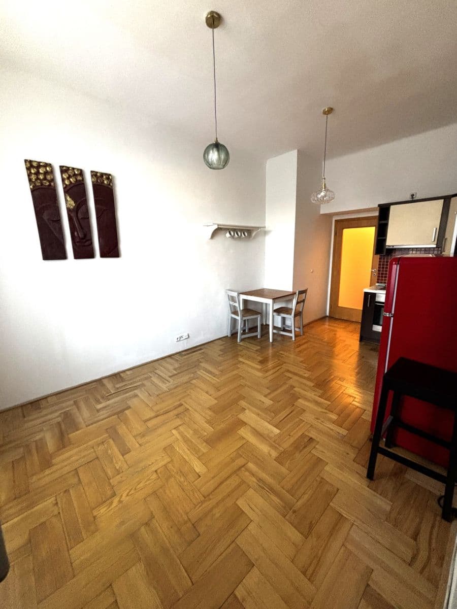 Pronájem bytu 2+kk 43 m², Tolstého, Praha, Praha Pronájem bytu 2+kk 43 m², Tolstého, Praha, Praha