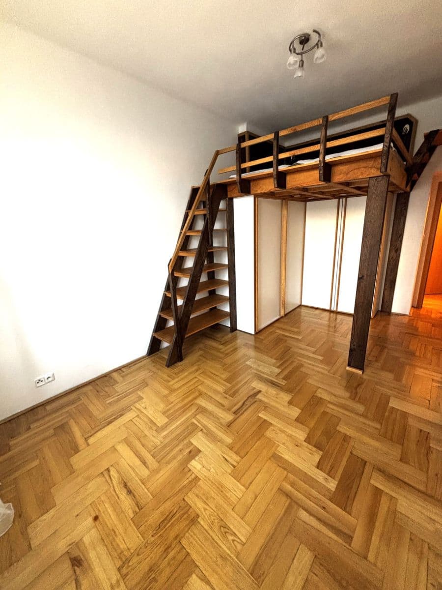Pronájem bytu 2+kk 43 m², Tolstého, Praha, Praha Pronájem bytu 2+kk 43 m², Tolstého, Praha, Praha