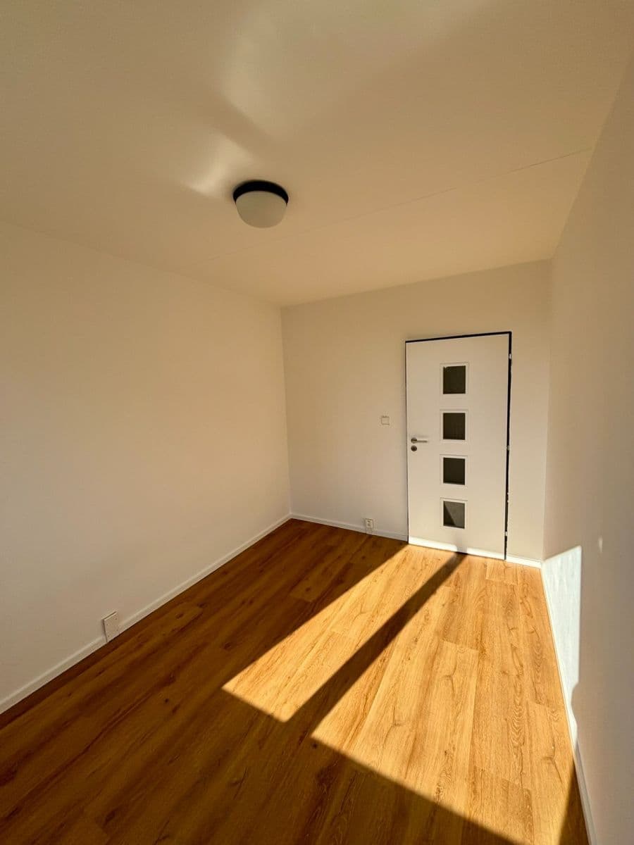 Pronájem bytu 2+kk 42 m², Ciolkovského, Praha, Praha Pronájem bytu 2+kk 42 m², Ciolkovského, Praha, Praha
