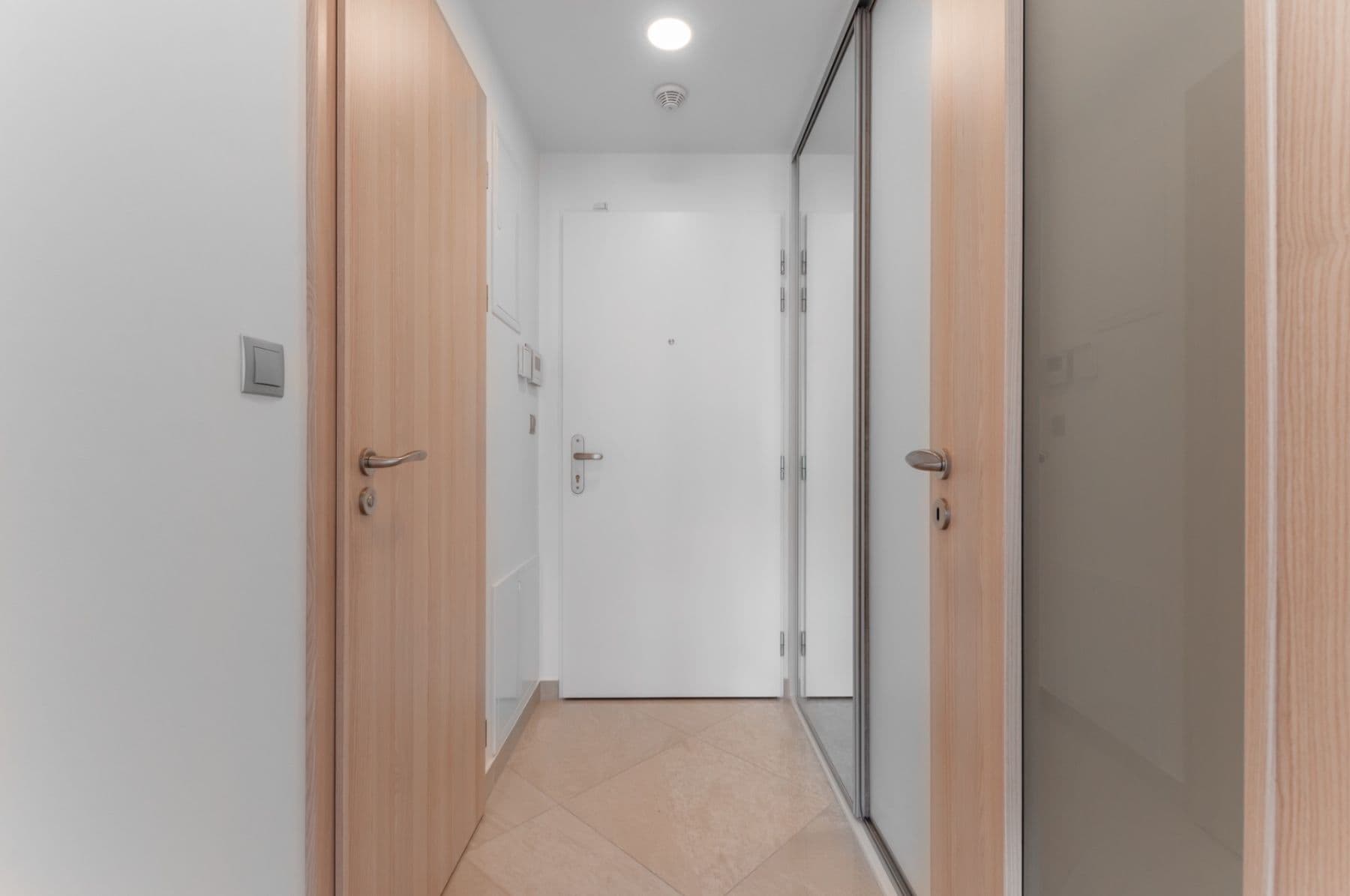 Pronájem bytu 1+kk 28 m², Bassova, Praha, Praha Pronájem bytu 1+kk 28 m², Bassova, Praha, Praha