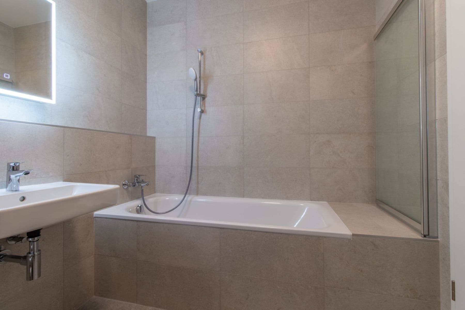 Pronájem bytu 2+kk 50 m², Divíškové, Praha, Praha Pronájem bytu 2+kk 50 m², Divíškové, Praha, Praha