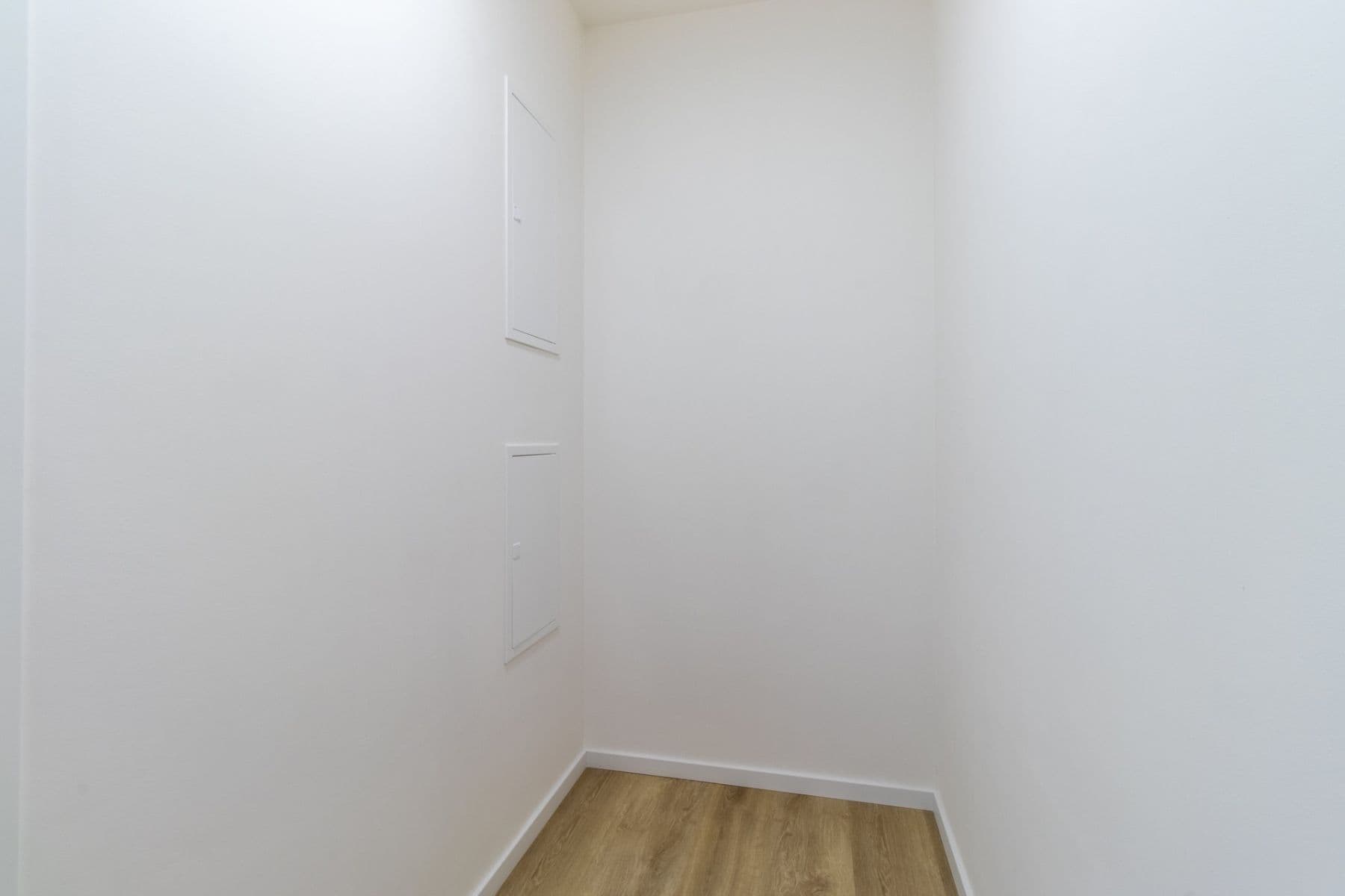 Pronájem bytu 2+kk 50 m², Divíškové, Praha, Praha Pronájem bytu 2+kk 50 m², Divíškové, Praha, Praha