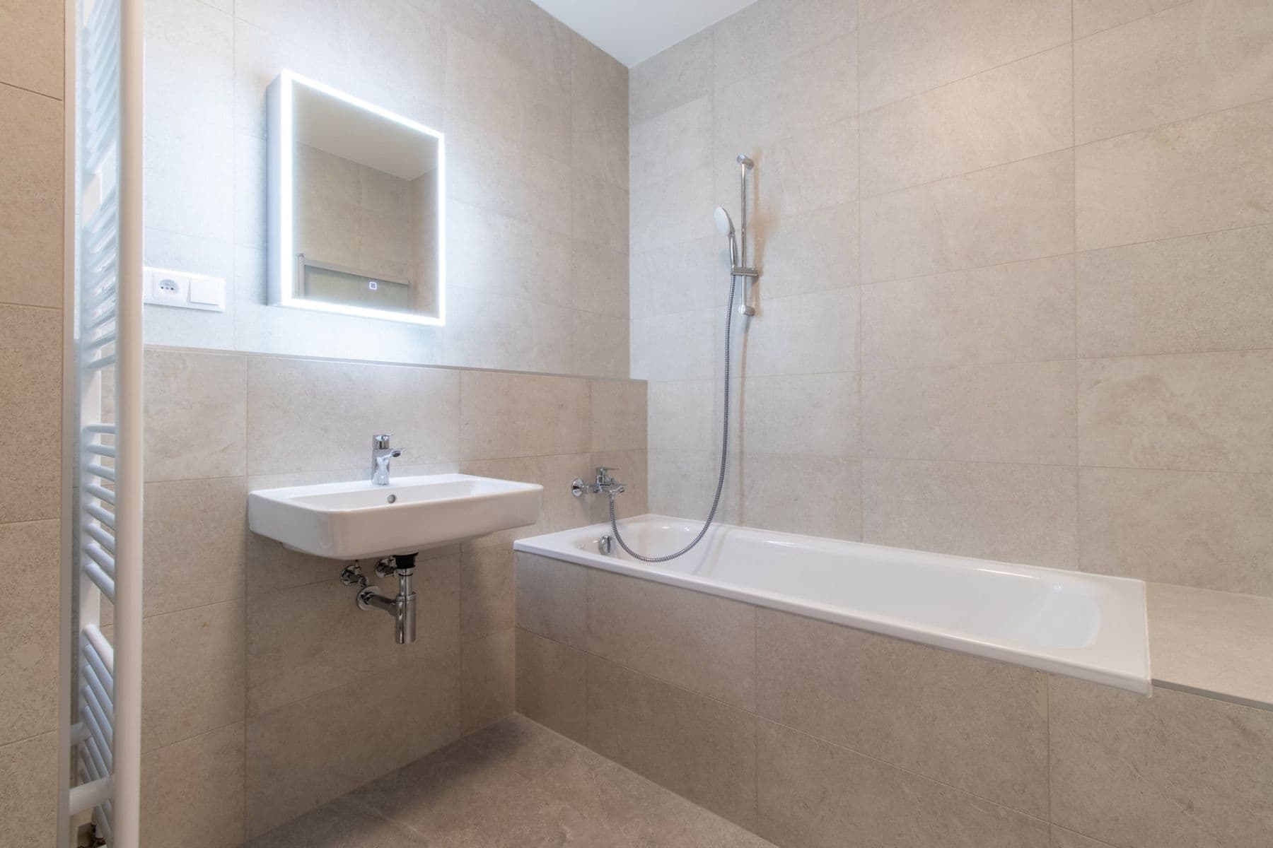 Pronájem bytu 2+kk 50 m², Divíškové, Praha, Praha Pronájem bytu 2+kk 50 m², Divíškové, Praha, Praha
