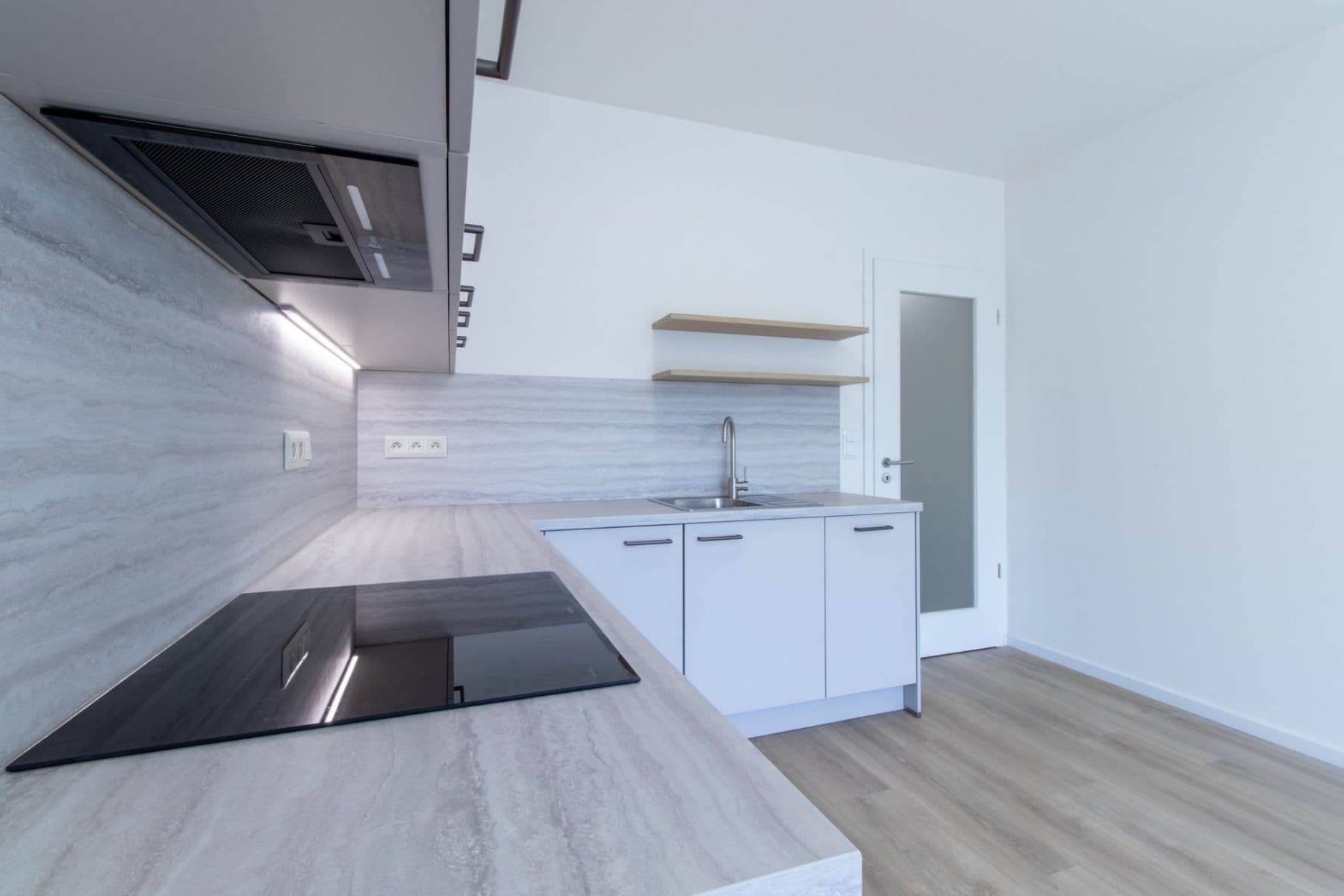 Pronájem bytu 2+kk 50 m², Divíškové, Praha, Praha Pronájem bytu 2+kk 50 m², Divíškové, Praha, Praha