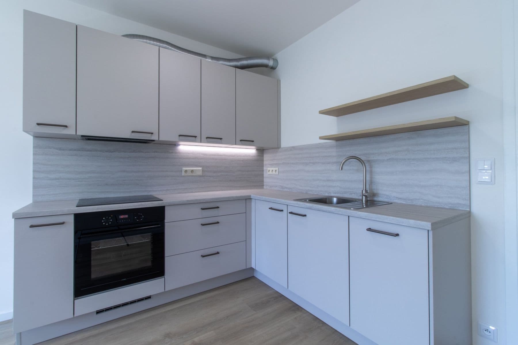 Pronájem bytu 2+kk 50 m², Divíškové, Praha, Praha Pronájem bytu 2+kk 50 m², Divíškové, Praha, Praha