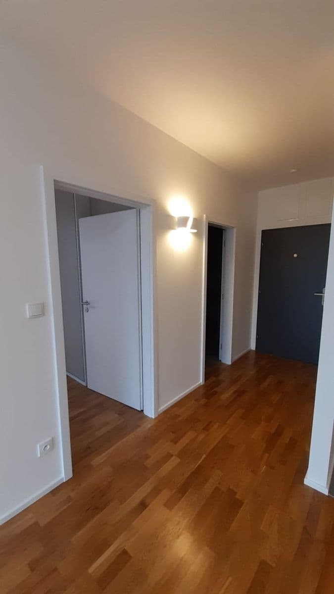 Prodej bytu 2+kk 42 m², Na Radouči, Mladá Boleslav, Středočeský kraj Prodej bytu 2+kk 42 m², Na Radouči, Mladá Boleslav, Středočeský kraj