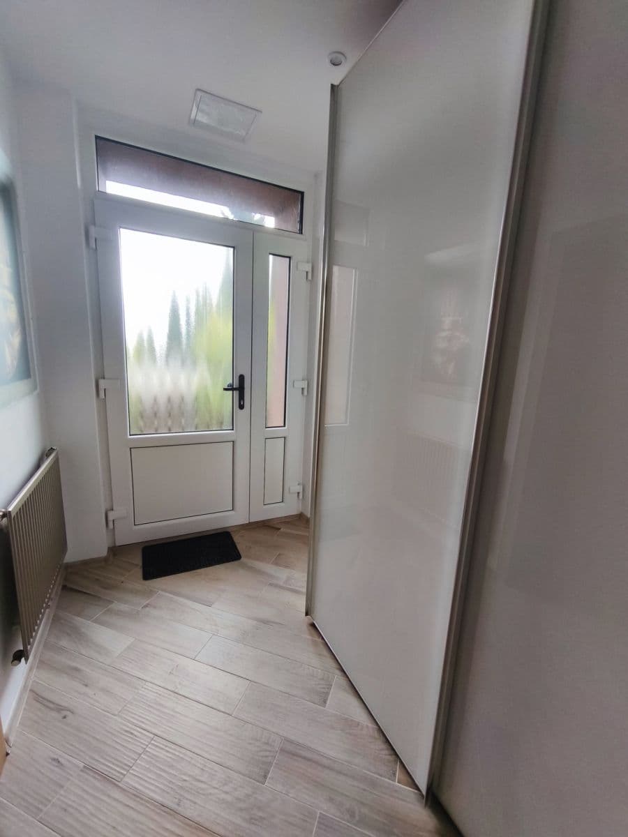 Pronájem bytu 2+1 45 m², Nymburská, Krchleby, Středočeský kraj Pronájem bytu 2+1 45 m², Nymburská, Krchleby, Středočeský kraj