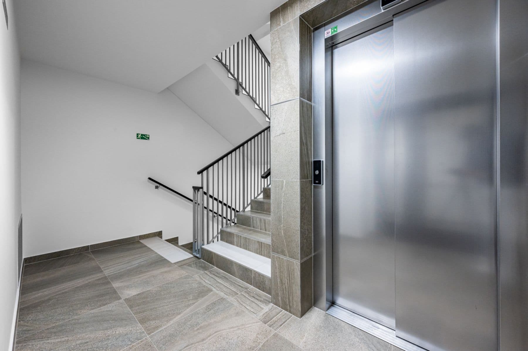Pronájem bytu 1+kk 36 m², Vojenova, Praha, Praha Pronájem bytu 1+kk 36 m², Vojenova, Praha, Praha