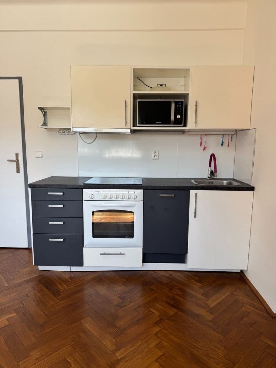 Pronájem bytu 2+kk 35 m², Pivoňková, Praha, Praha Pronájem bytu 2+kk 35 m², Pivoňková, Praha, Praha