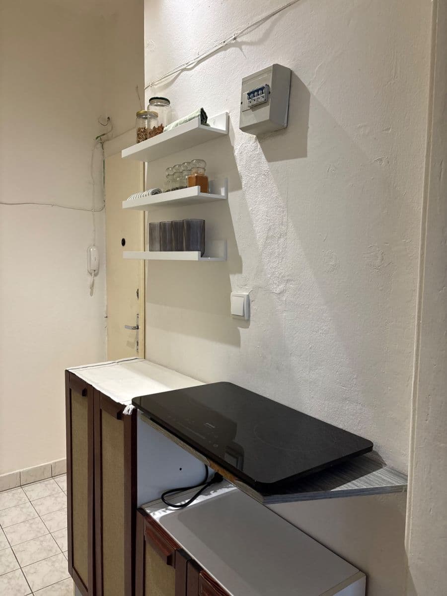 Pronájem bytu 1+kk 26 m², Kouřimská, Praha, Praha Pronájem bytu 1+kk 26 m², Kouřimská, Praha, Praha