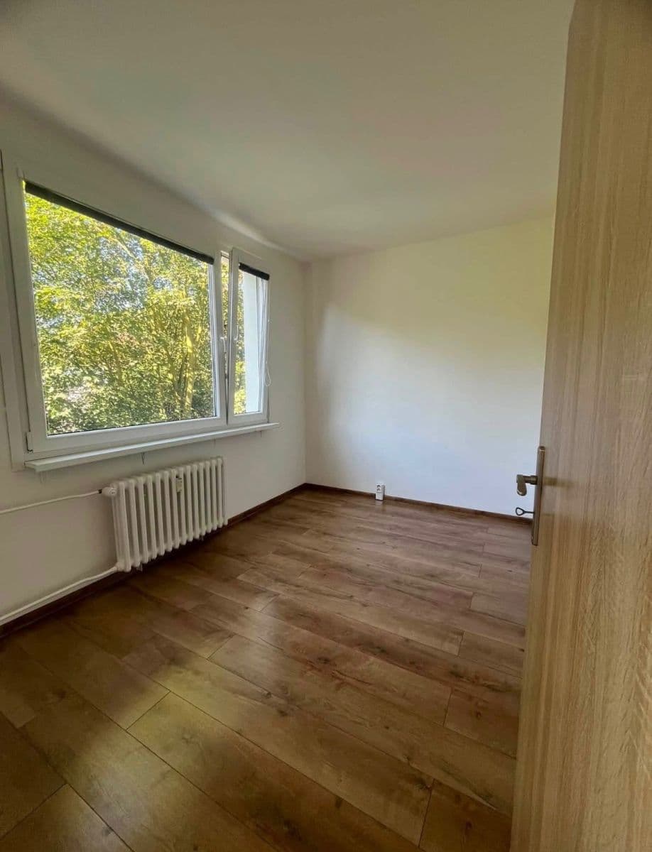 Pronájem bytu 2+1 56 m², Kamenná, Ústí nad Labem, Ústecký kraj Pronájem bytu 2+1 56 m², Kamenná, Ústí nad Labem, Ústecký kraj