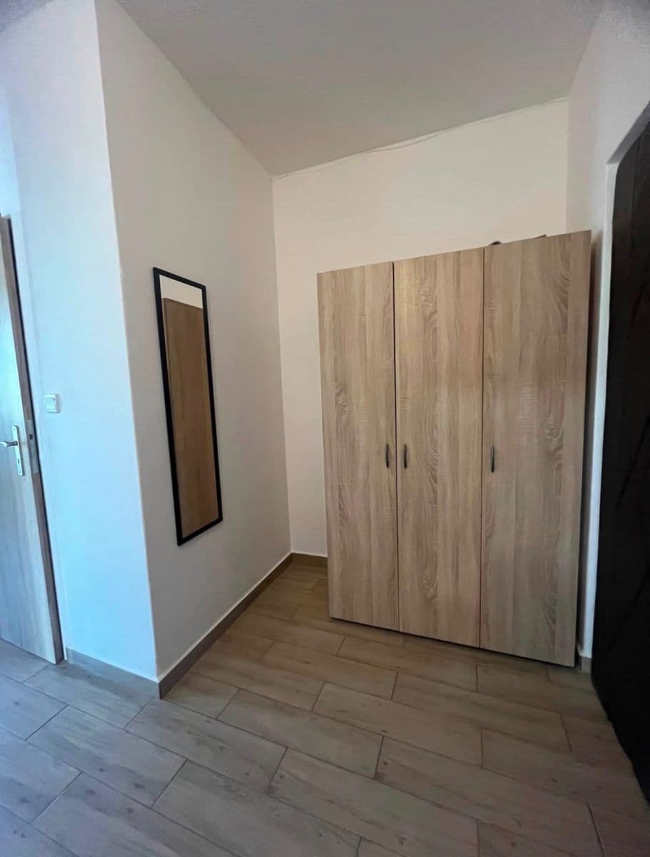 Pronájem bytu 2+1 56 m², Kamenná, Ústí nad Labem, Ústecký kraj Pronájem bytu 2+1 56 m², Kamenná, Ústí nad Labem, Ústecký kraj