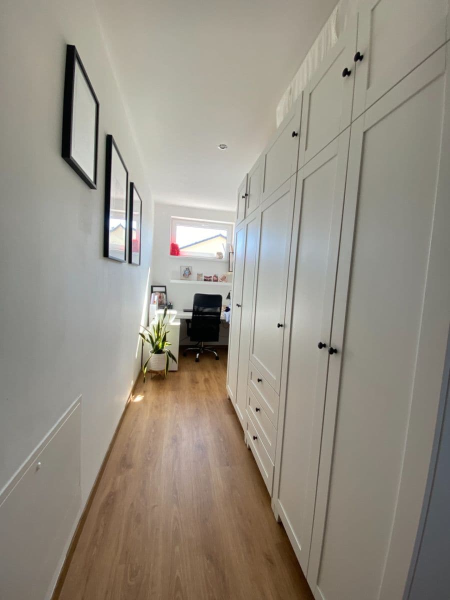 Prodej domu 152 m², pozemek 263 m², Družstevní, Nehvizdy, Středočeský kraj Prodej domu 152 m², pozemek 263 m², Družstevní, Nehvizdy, Středočeský kraj