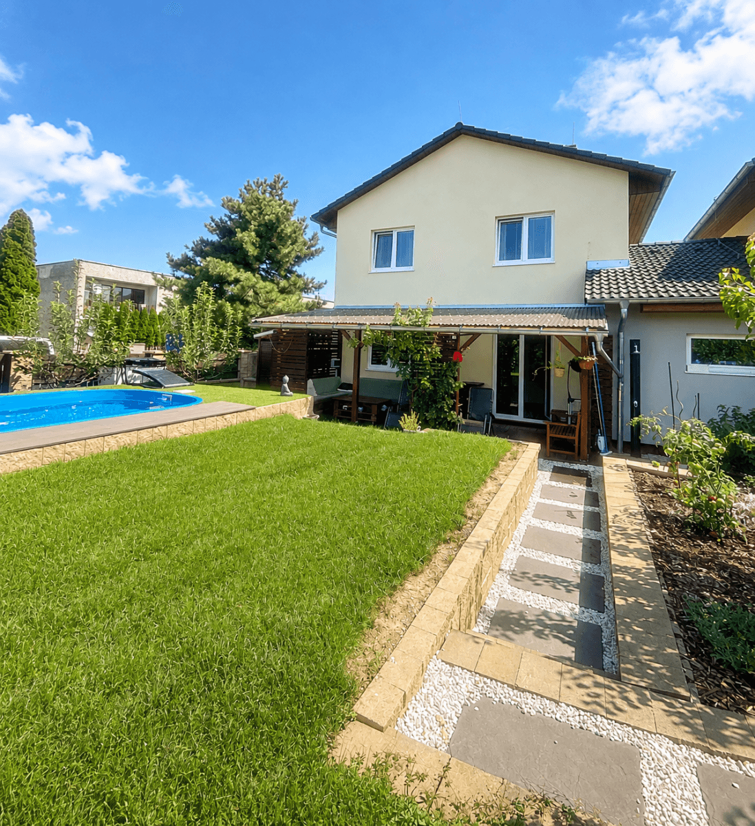 Prodej domu 152 m², pozemek 263 m², Družstevní, Nehvizdy, Středočeský kraj Prodej domu 152 m², pozemek 263 m², Družstevní, Nehvizdy, Středočeský kraj