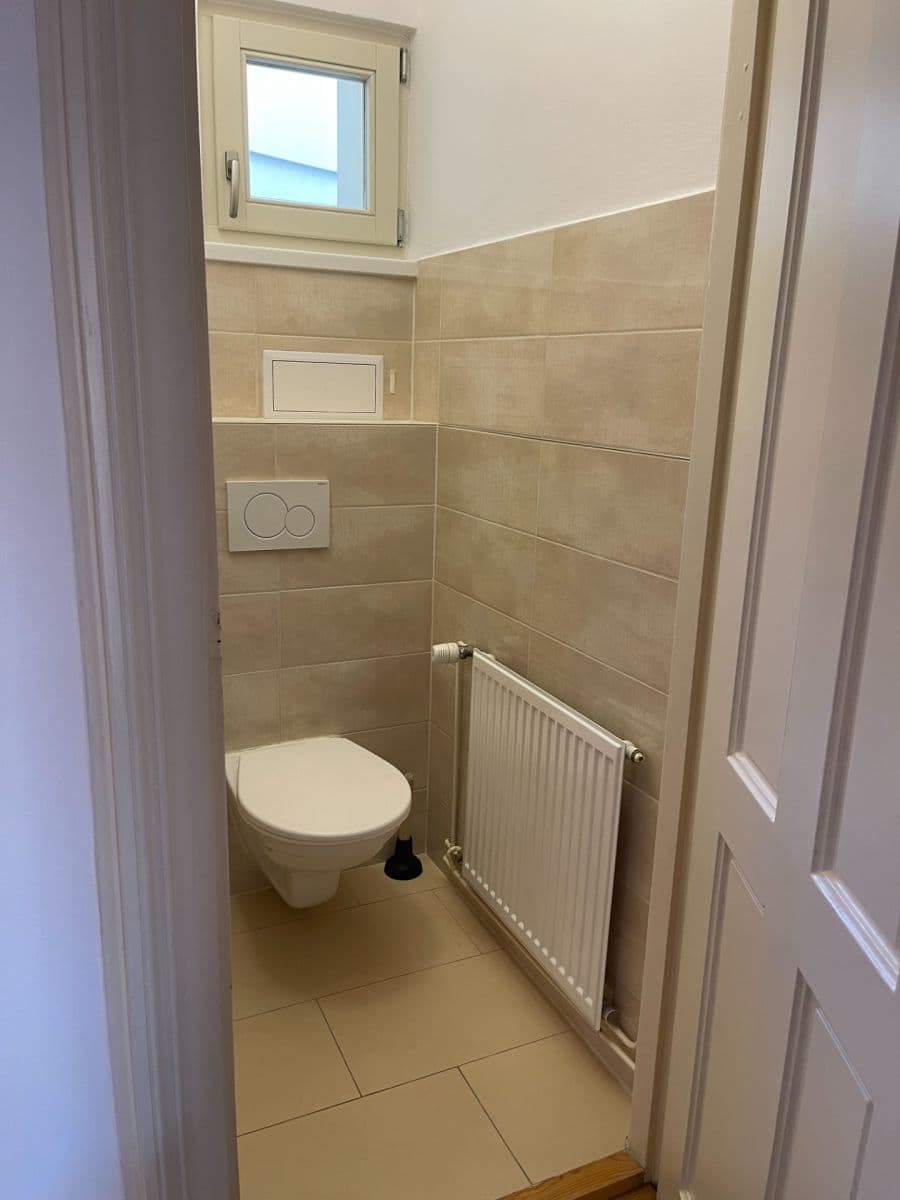 Pronájem bytu 5+1 121 m², Josefská, Brno, Jihomoravský kraj Pronájem bytu 5+1 121 m², Josefská, Brno, Jihomoravský kraj