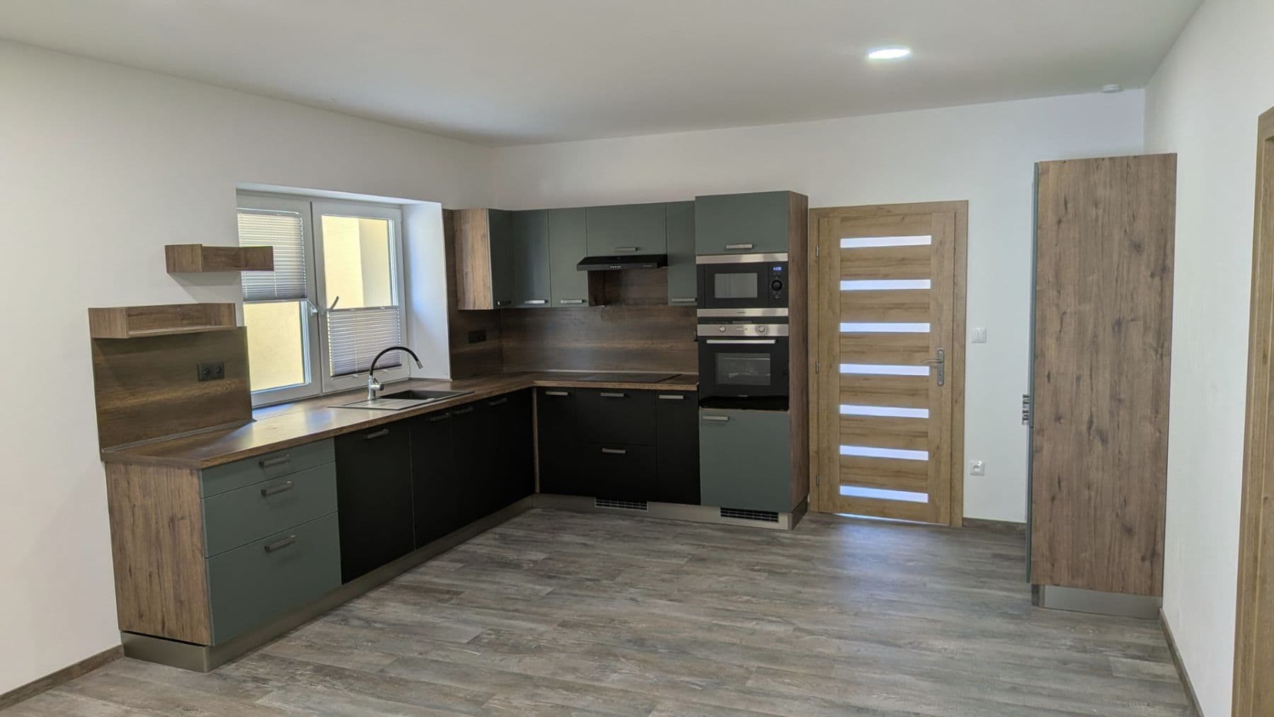 Pronájem bytu 3+kk 85 m², Na Letné, Náchod, Královéhradecký kraj Pronájem bytu 3+kk 85 m², Na Letné, Náchod, Královéhradecký kraj