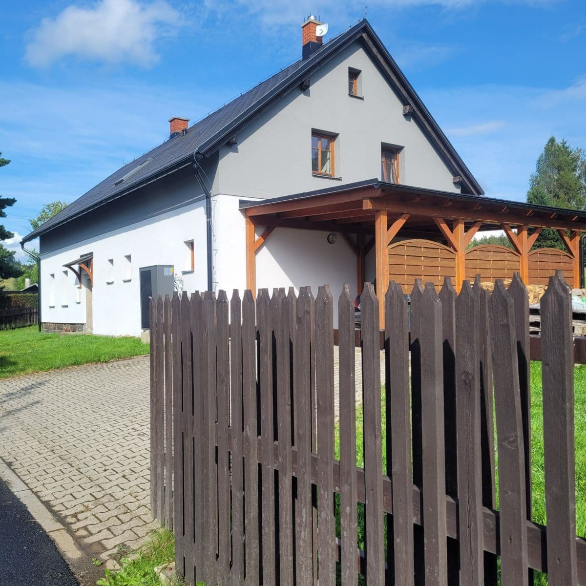 Pronájem domu 260 m², pozemek 3.000 m², Velký Šenov, Ústecký kraj Pronájem domu 260 m², pozemek 3.000 m², Velký Šenov, Ústecký kraj
