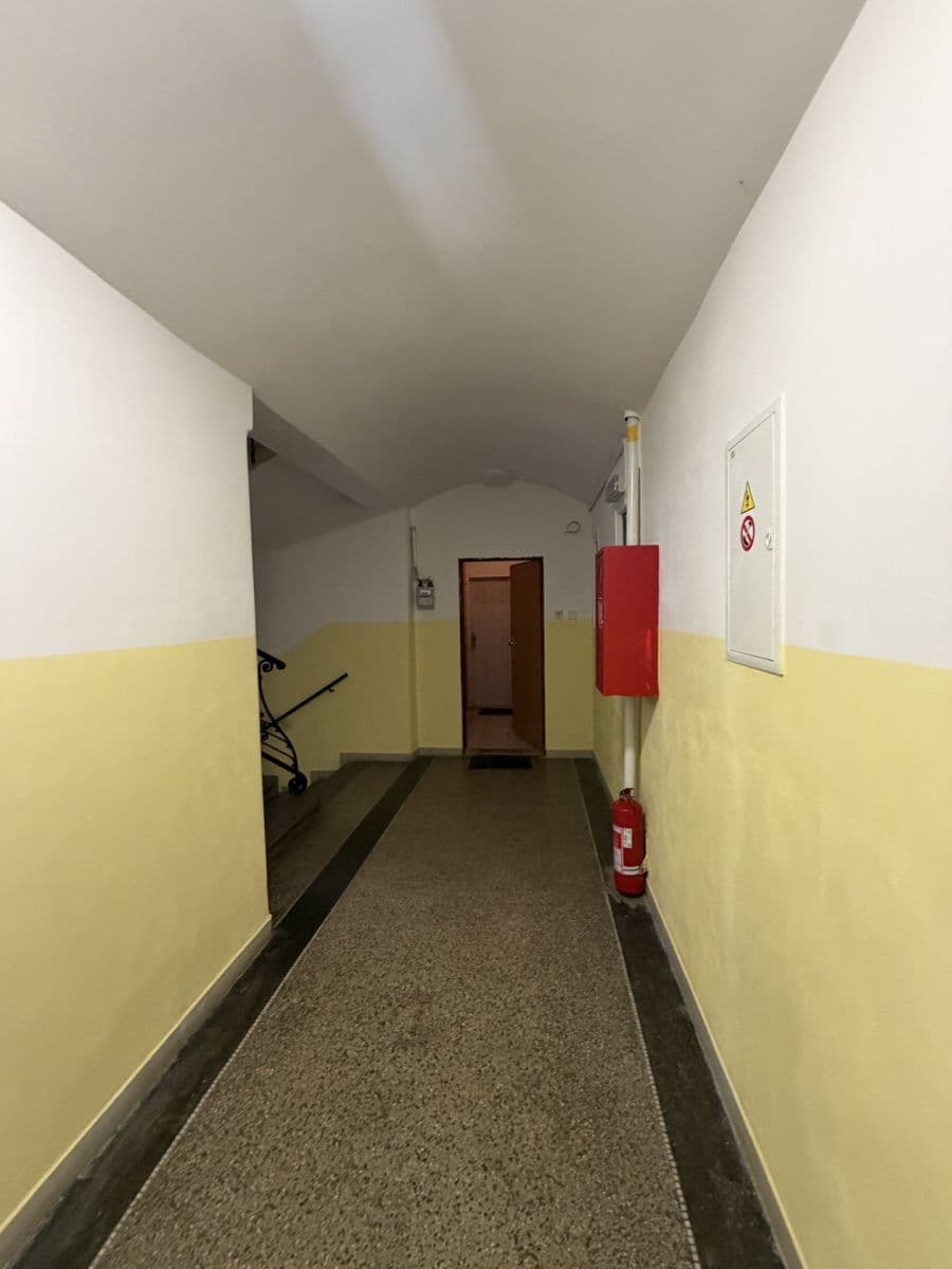 Prodej bytu 2+1 58 m², Andrštova, Praha, Praha Prodej bytu 2+1 58 m², Andrštova, Praha, Praha