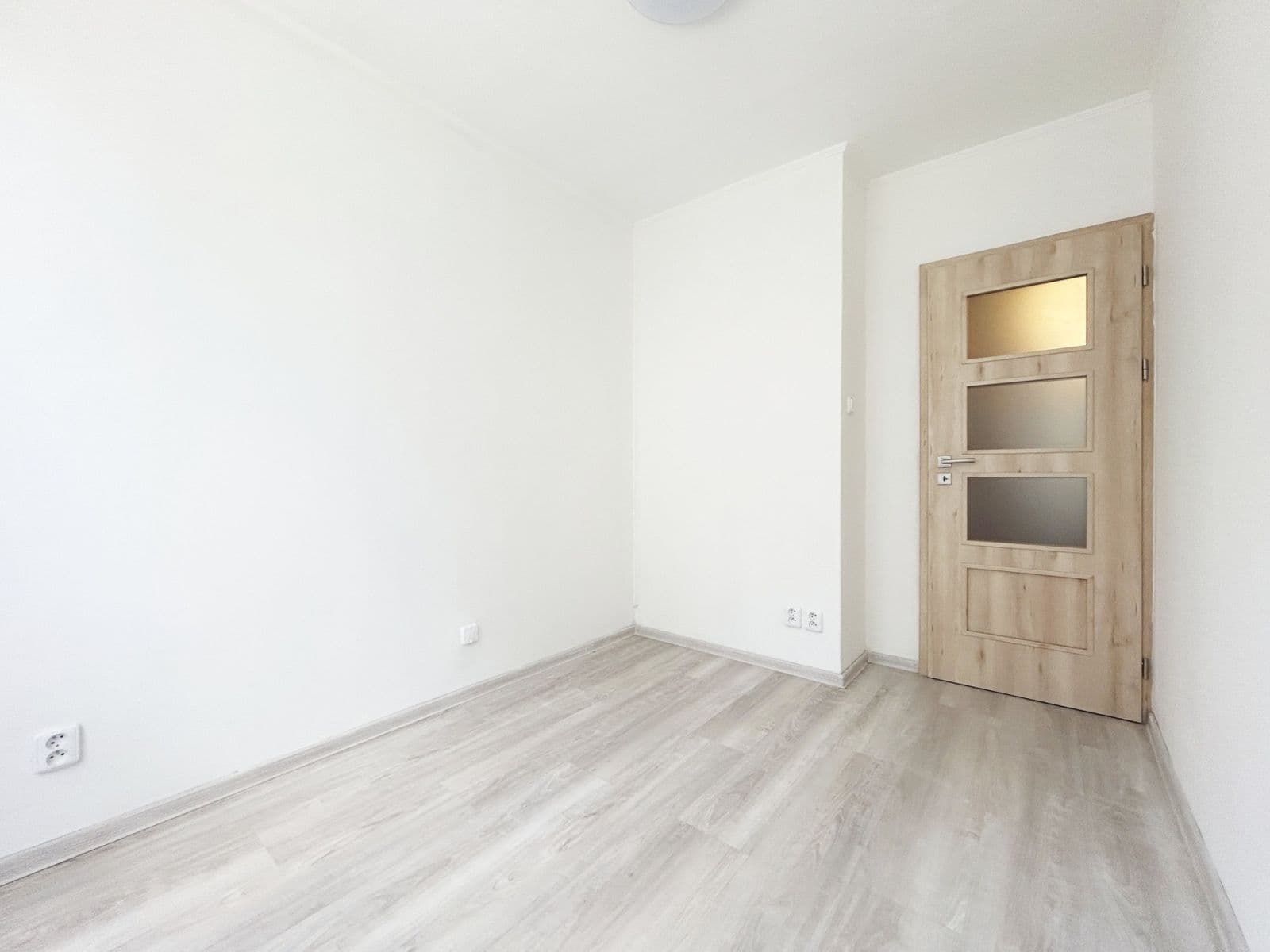 Pronájem bytu 3+kk 56 m², Ostravská, Kladno, Středočeský kraj Pronájem bytu 3+kk 56 m², Ostravská, Kladno, Středočeský kraj