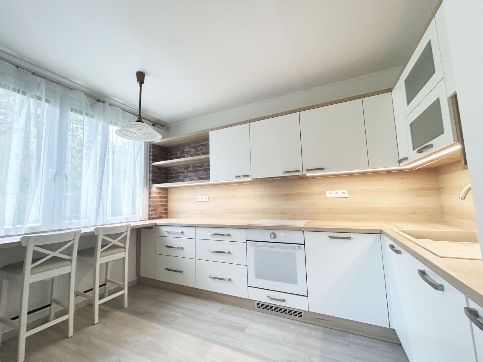 Pronájem bytu 3+kk 56 m², Ostravská, Kladno, Středočeský kraj Pronájem bytu 3+kk 56 m², Ostravská, Kladno, Středočeský kraj