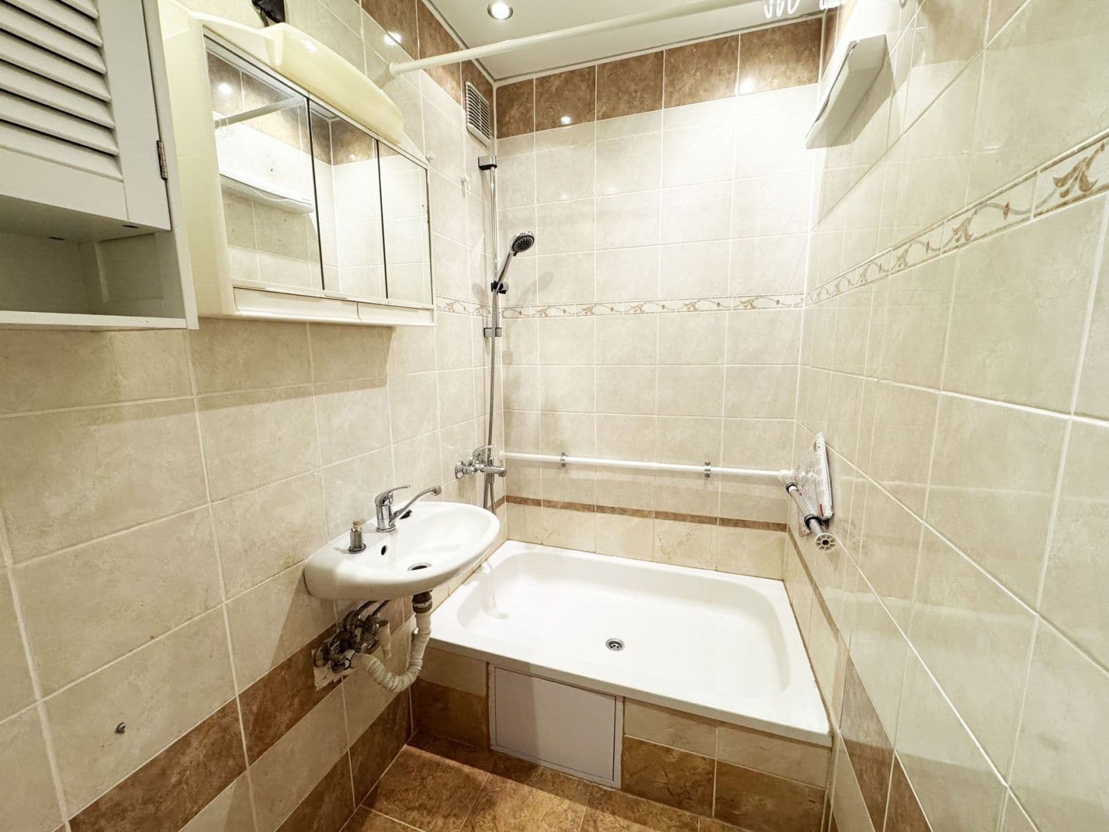 Pronájem bytu 2+kk 44 m², Horákova, Praha, Praha Pronájem bytu 2+kk 44 m², Horákova, Praha, Praha