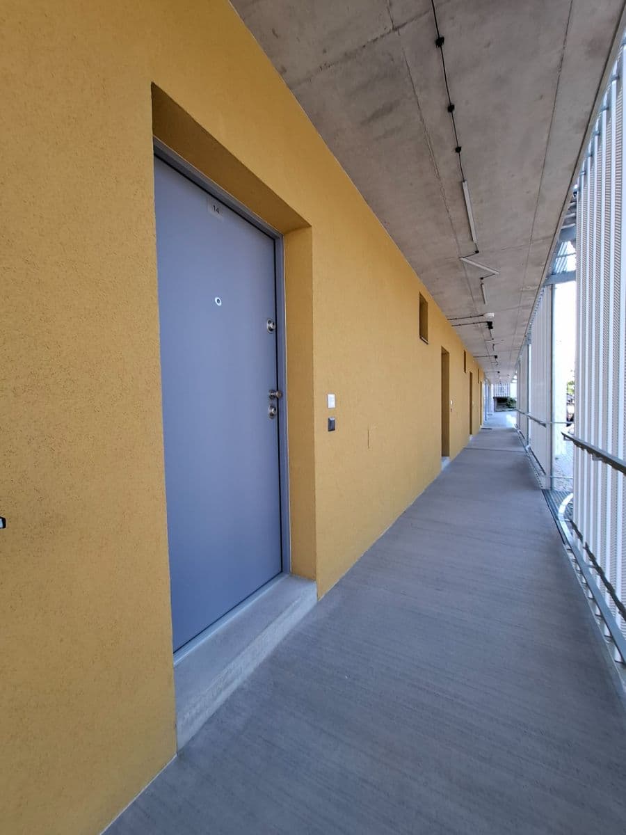 Pronájem bytu 1+kk 32 m², Řepova, Brno, Jihomoravský kraj Pronájem bytu 1+kk 32 m², Řepova, Brno, Jihomoravský kraj