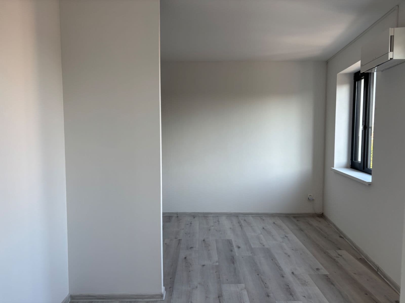 Pronájem bytu 1+kk 38 m², Táborská, Brno, Jihomoravský kraj Pronájem bytu 1+kk 38 m², Táborská, Brno, Jihomoravský kraj