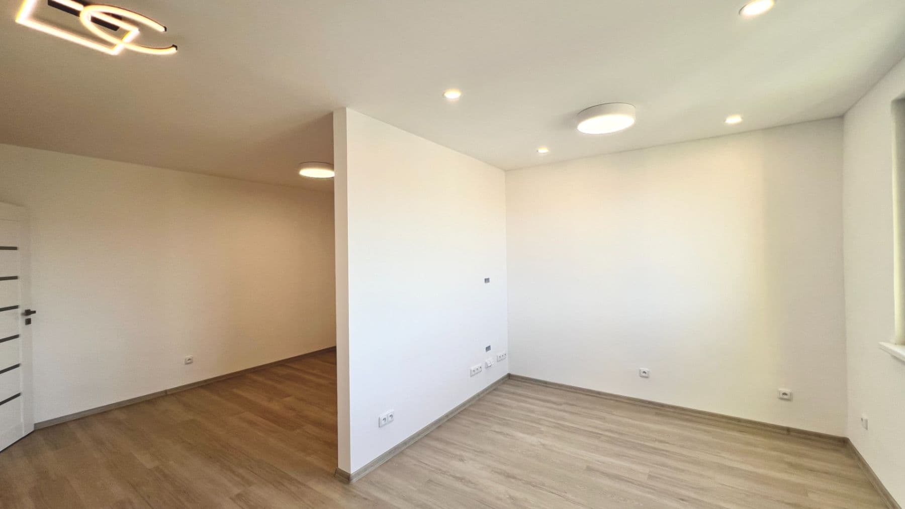 Pronájem bytu 2+kk 39 m², Bezová, Liberec, Liberecký kraj Pronájem bytu 2+kk 39 m², Bezová, Liberec, Liberecký kraj