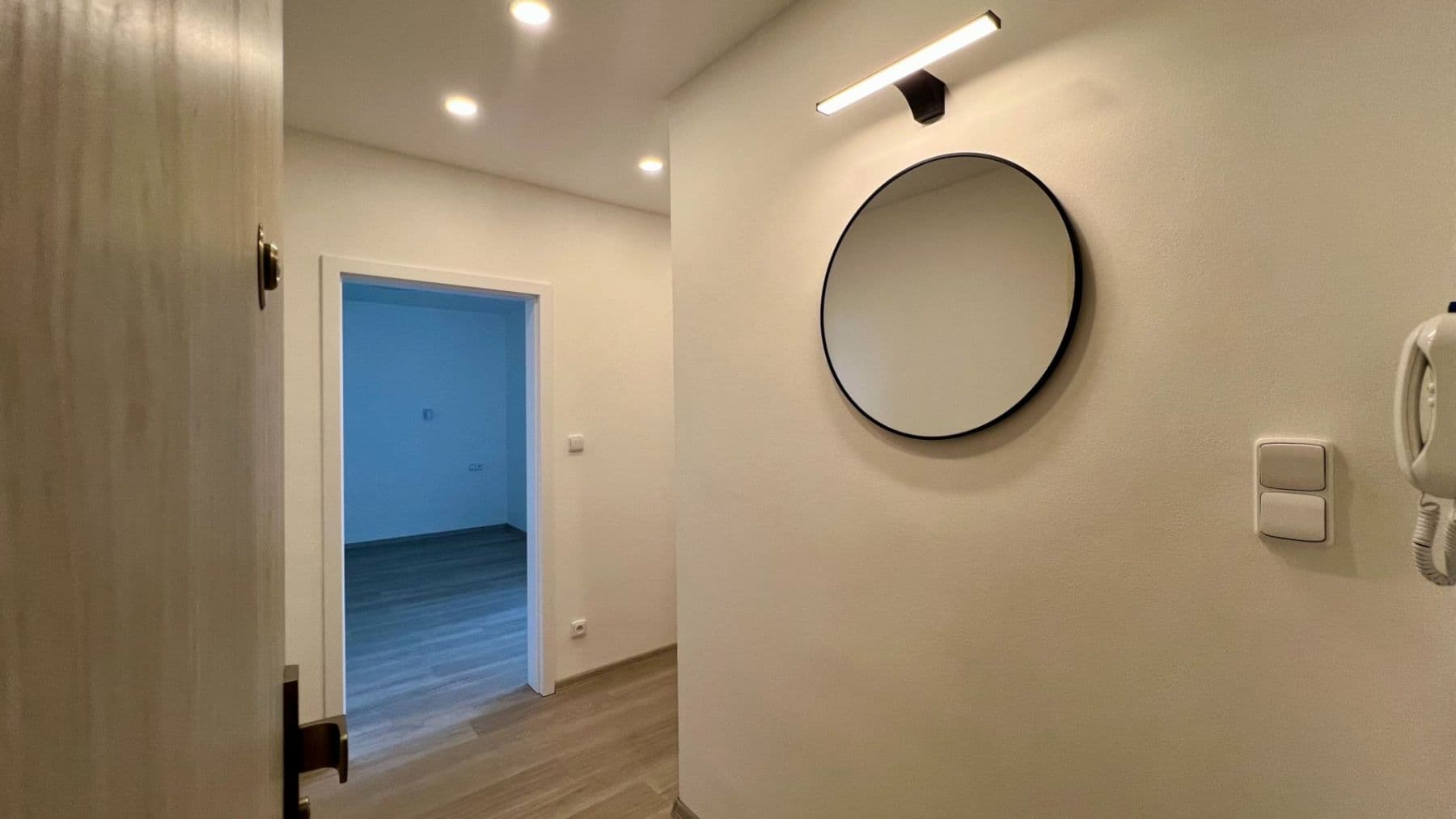Pronájem bytu 2+kk 39 m², Bezová, Liberec, Liberecký kraj Pronájem bytu 2+kk 39 m², Bezová, Liberec, Liberecký kraj