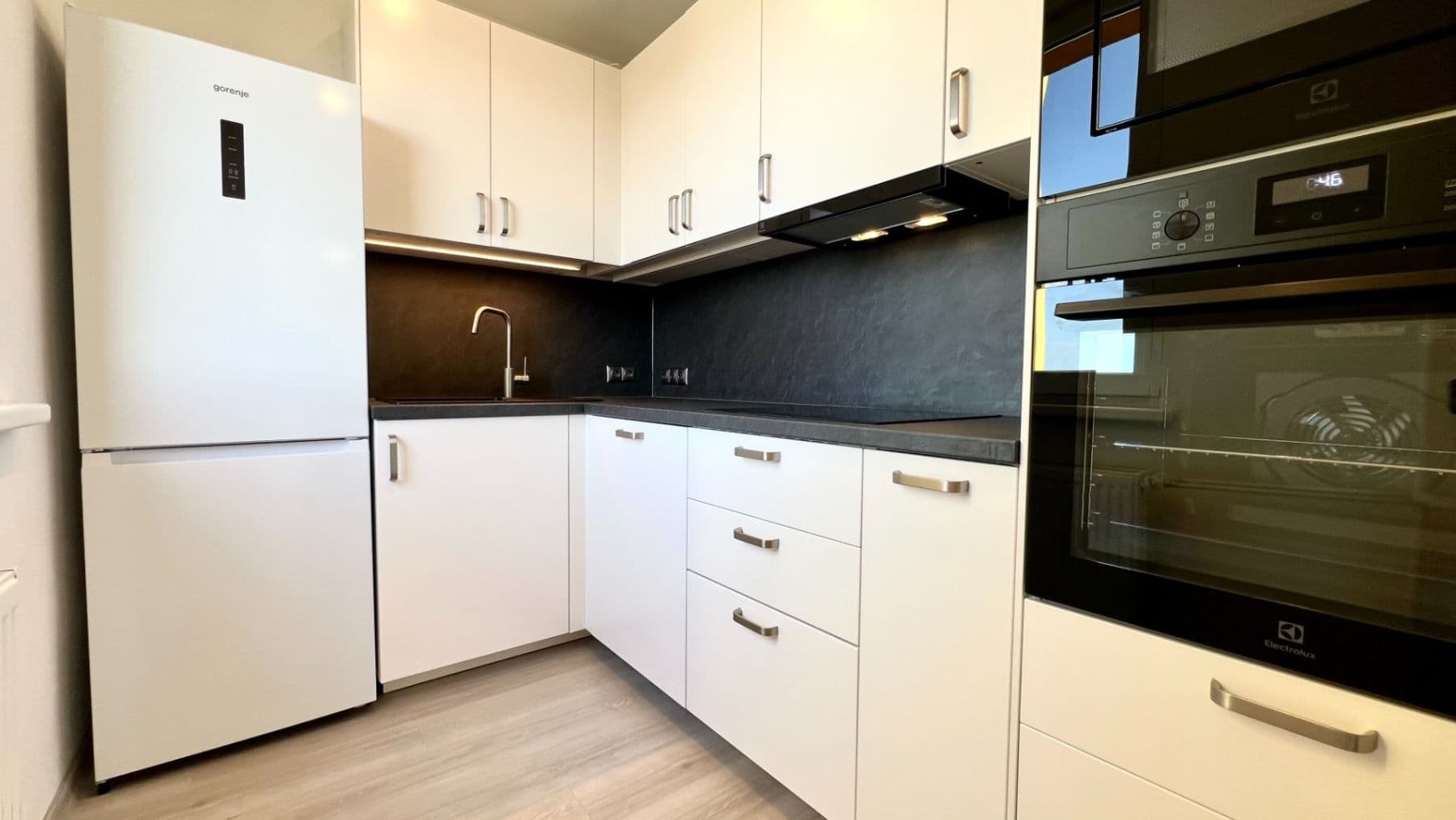 Pronájem bytu 2+kk 39 m², Bezová, Liberec, Liberecký kraj Pronájem bytu 2+kk 39 m², Bezová, Liberec, Liberecký kraj