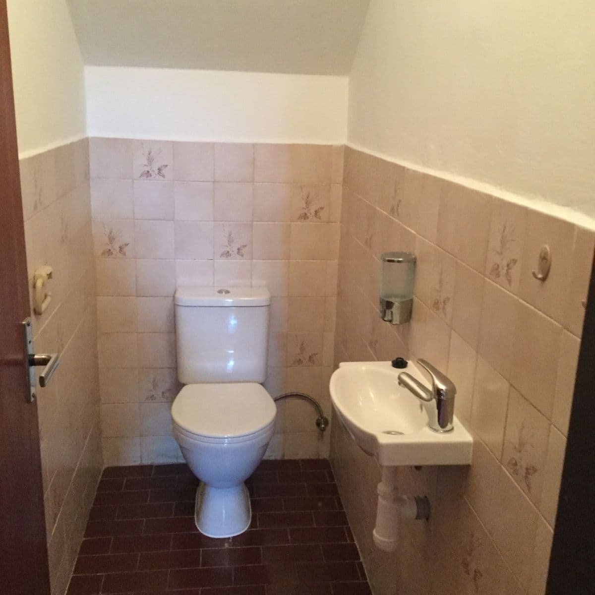 Pronájem domu 295 m², pozemek 425 m², Bosonožské náměstí, Brno, Jihomoravský kraj Pronájem domu 295 m², pozemek 425 m², Bosonožské náměstí, Brno, Jihomoravský kraj