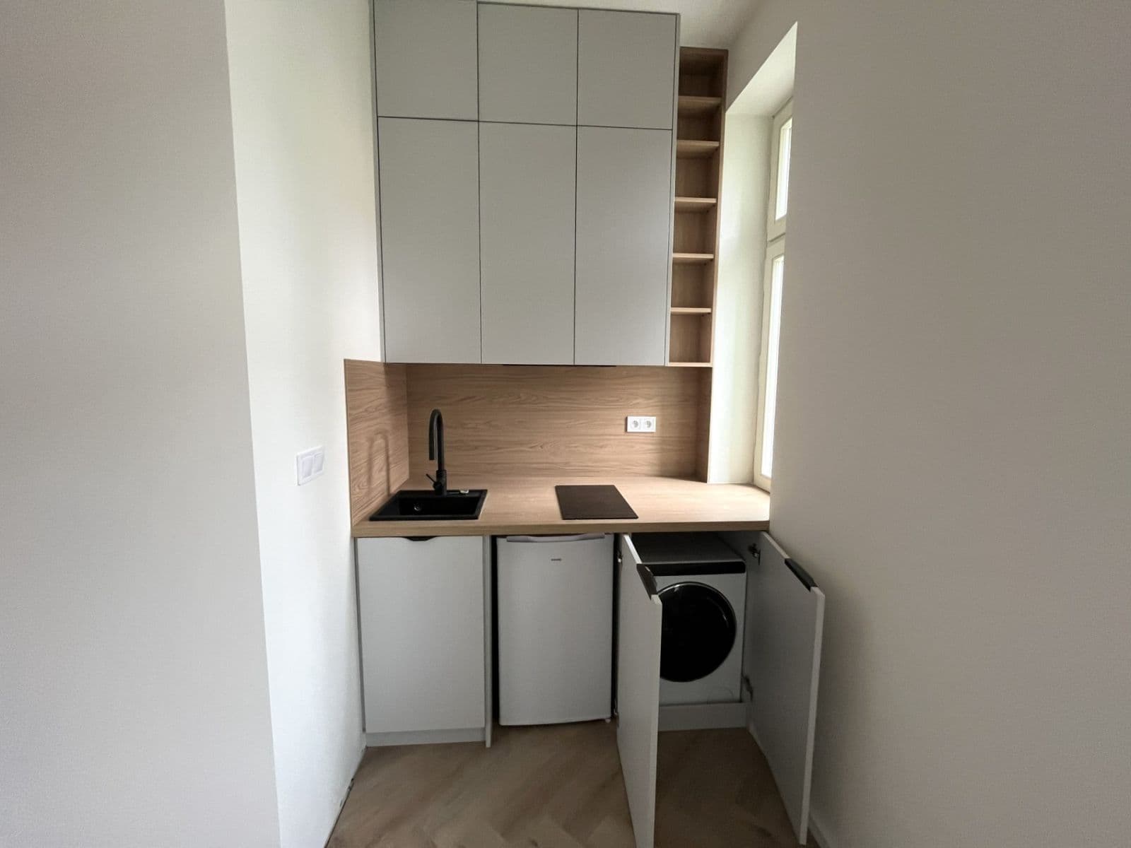 Pronájem bytu 1+kk 18 m², Bořivojova, Praha, Praha Pronájem bytu 1+kk 18 m², Bořivojova, Praha, Praha