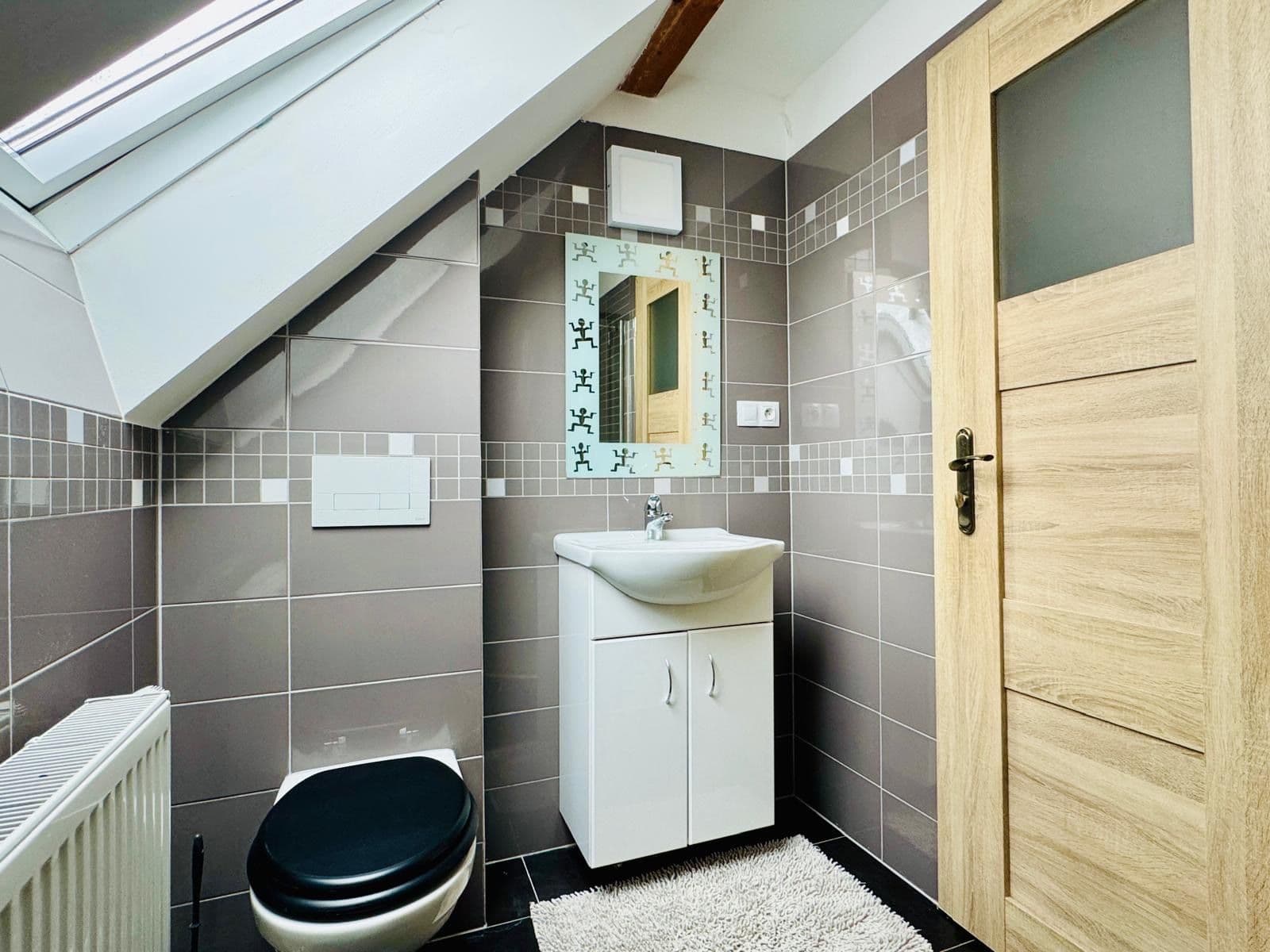 Pronájem domu 200 m², pozemek 1.000 m², Tři Sekery, Karlovarský kraj Pronájem domu 200 m², pozemek 1.000 m², Tři Sekery, Karlovarský kraj