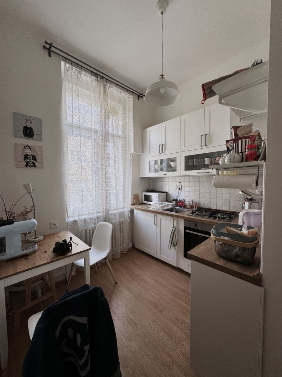 Pronájem bytu 1+1 34 m², Vrázova, Praha, Praha Pronájem bytu 1+1 34 m², Vrázova, Praha, Praha