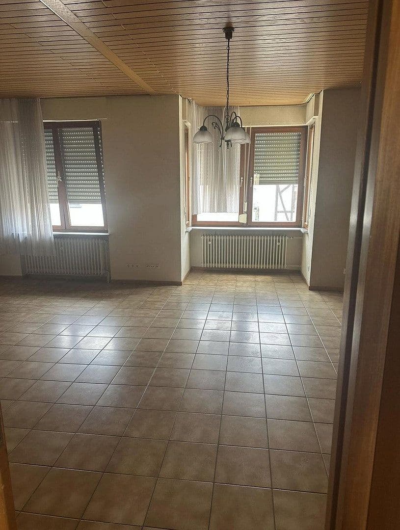 Pronájem bytu 4+1 103 m², Neuwied, Porýní-Falc Pronájem bytu 4+1 103 m², Neuwied, Porýní-Falc