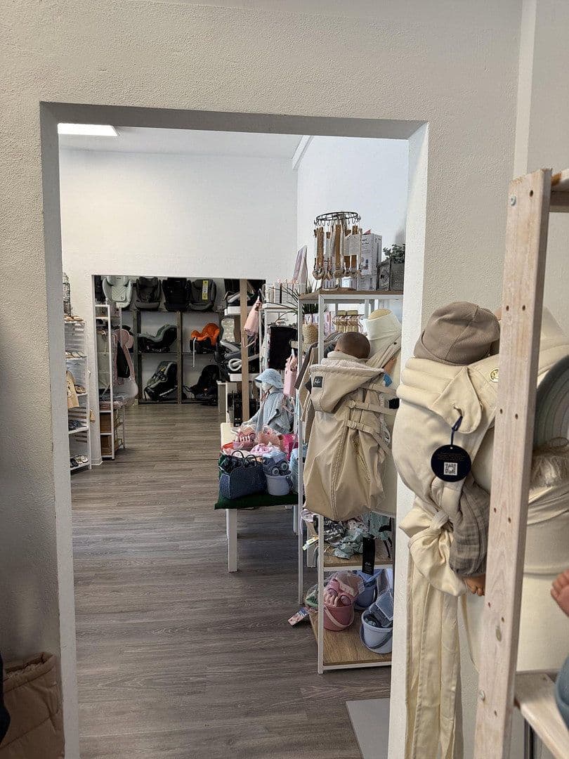 Pronájem kanceláře 150 m², Esslingerstr. 51, Altbach, Bádensko-Württembersko Pronájem kanceláře 150 m², Esslingerstr. 51, Altbach, Bádensko-Württembersko