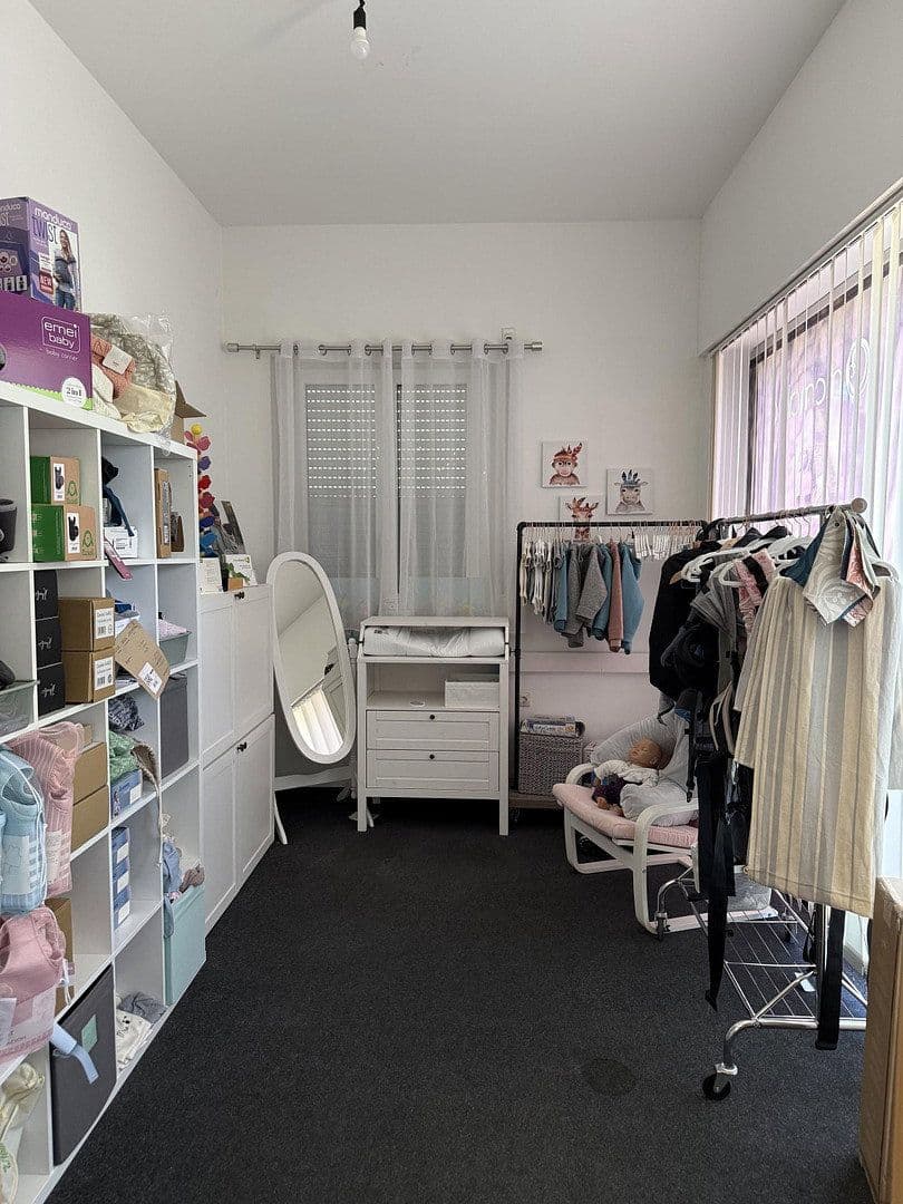 Pronájem kanceláře 150 m², Esslingerstr. 51, Altbach, Bádensko-Württembersko Pronájem kanceláře 150 m², Esslingerstr. 51, Altbach, Bádensko-Württembersko