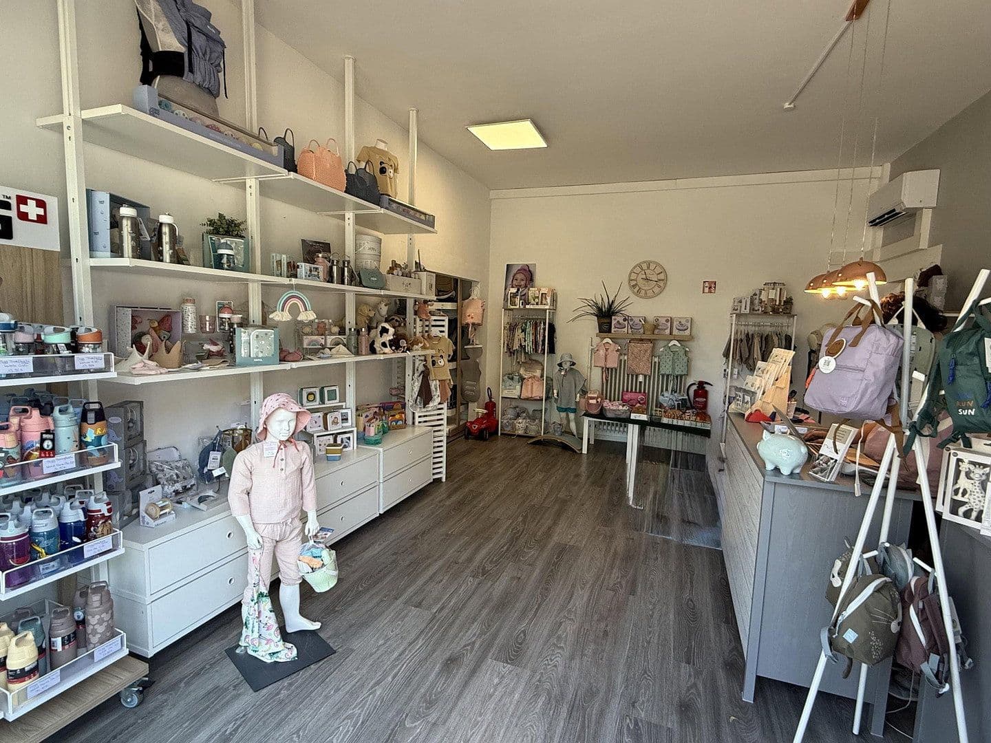 Pronájem kanceláře 150 m², Esslingerstr. 51, Altbach, Bádensko-Württembersko Pronájem kanceláře 150 m², Esslingerstr. 51, Altbach, Bádensko-Württembersko