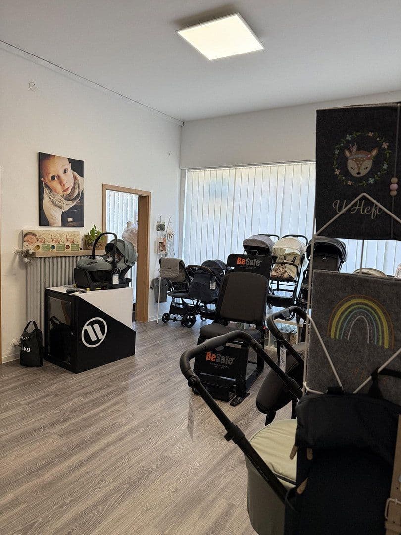 Pronájem kanceláře 150 m², Esslingerstr. 51, Altbach, Bádensko-Württembersko Pronájem kanceláře 150 m², Esslingerstr. 51, Altbach, Bádensko-Württembersko