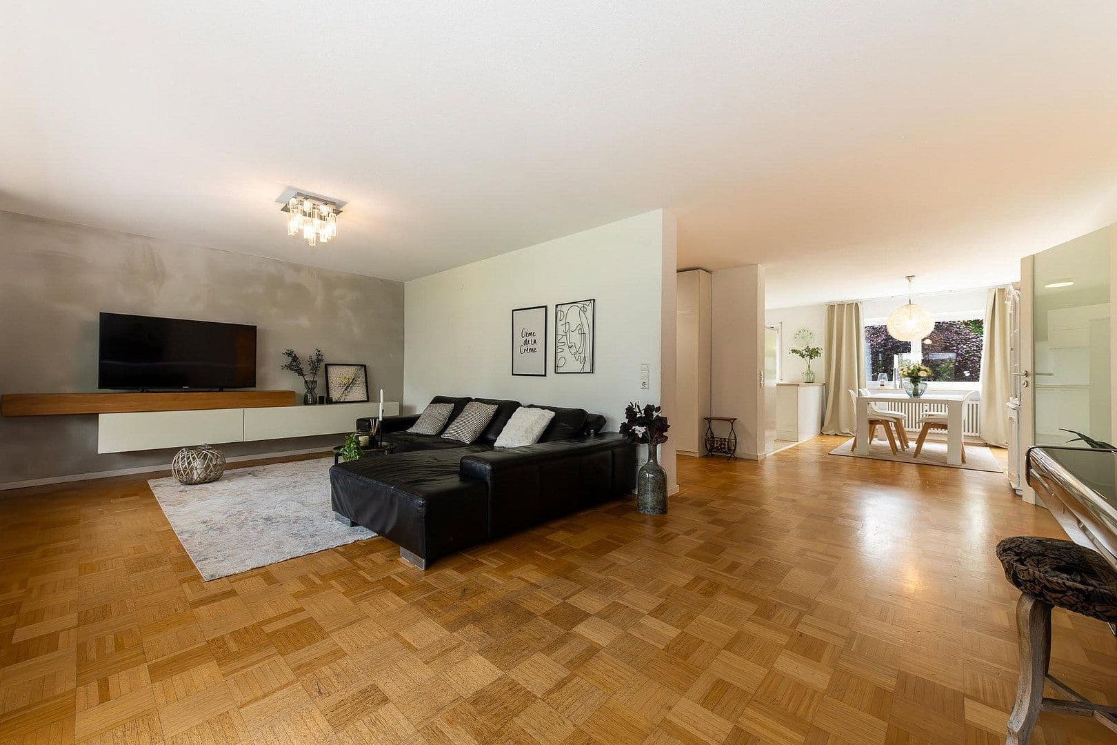 Prodej bytu 4+kk 120 m², Friedensplatz 5, Heilbronn, Bádensko-Württembersko Prodej bytu 4+kk 120 m², Friedensplatz 5, Heilbronn, Bádensko-Württembersko